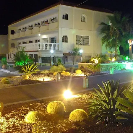 Sunshine מלון לרדוס